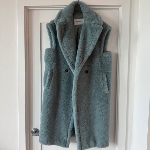 Max Mara Sleeveless Teddy Bear 🧸 Coat - Picture 1 of 3
